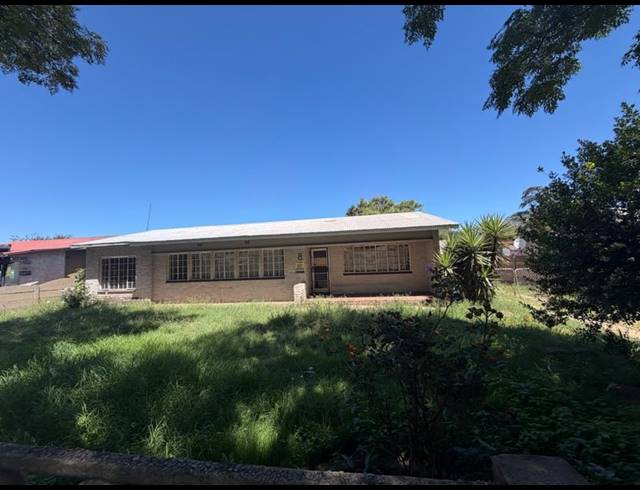 3 BEDROOM HOUSE FOR SALE IN VANDERBIJLPARK CW 5